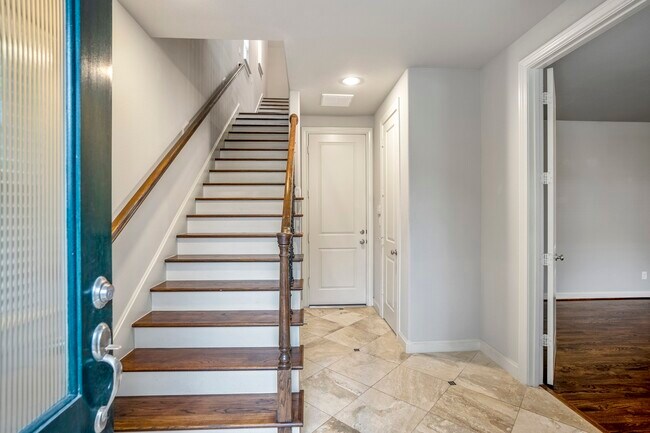 Foto del edificio - 5229 Petty St