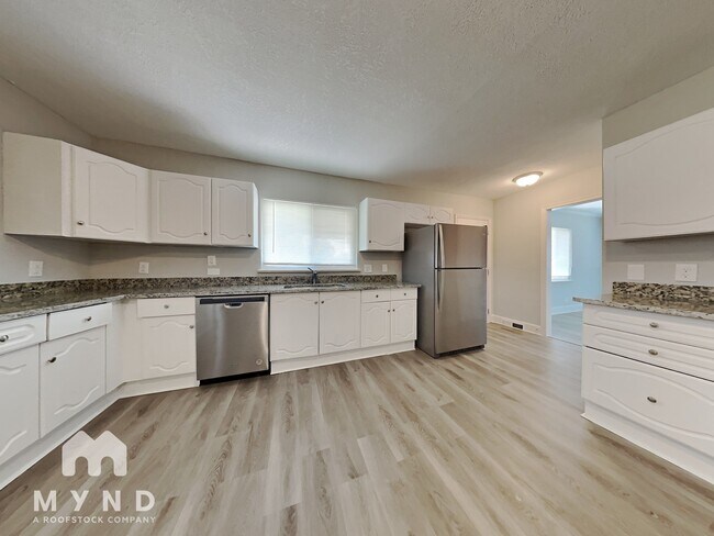Foto del edificio - 4922 Statesville Rd