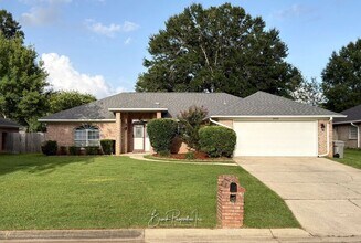 Building Photo - 2520 Southern Oaks Dr