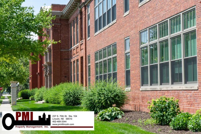 Building Photo - 1223 N 9th St