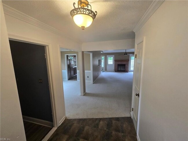 Building Photo - 921 Martingale Ct