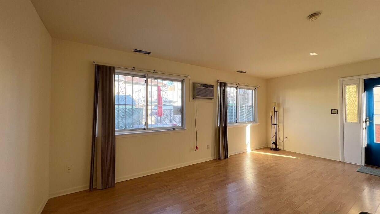 Foto principal - 316 Winfield Ave