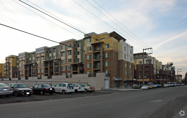 Building Photo - The Cambridge Apartments