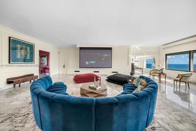 Building Photo - 4 br, 3.5 bath Condo - 5255 Collins Ave # ...