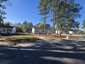 Building Photo - 1547 Center St