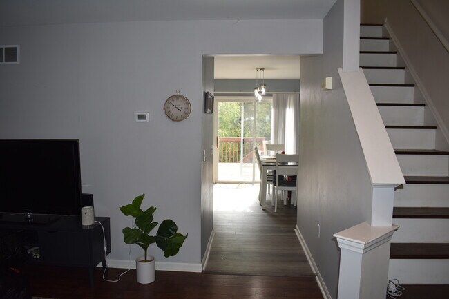 Sala de estar - 110 Harvard Ave