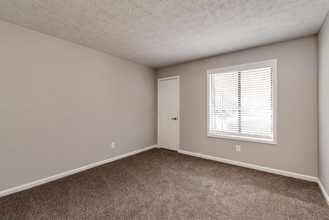 Building Photo - 607 Little Bear Dr