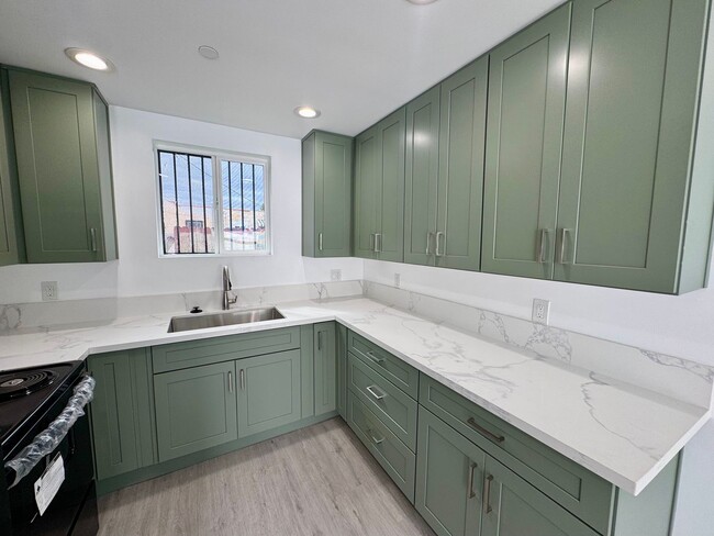 Photo - Fully renovated apartment located in the heart of mid-city!!