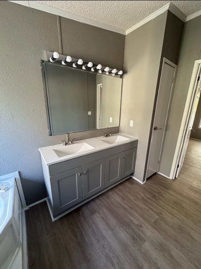 Foto del edificio - 422 N 4th Ave