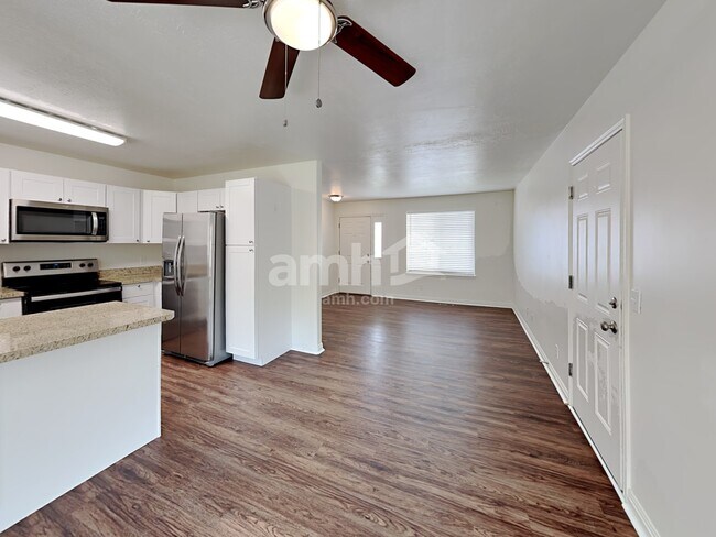 Foto del edificio - 4162 S 6080 W