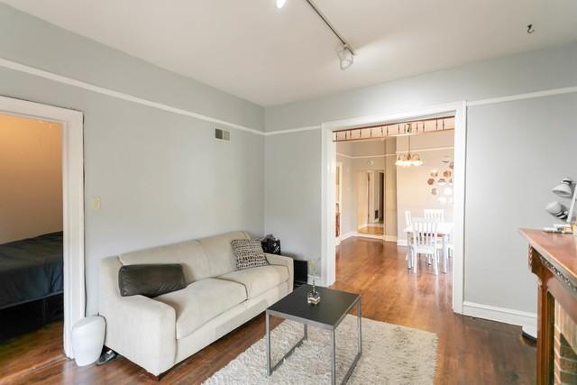 Building Photo - 4 bedroom in CHICAGO IL 60614