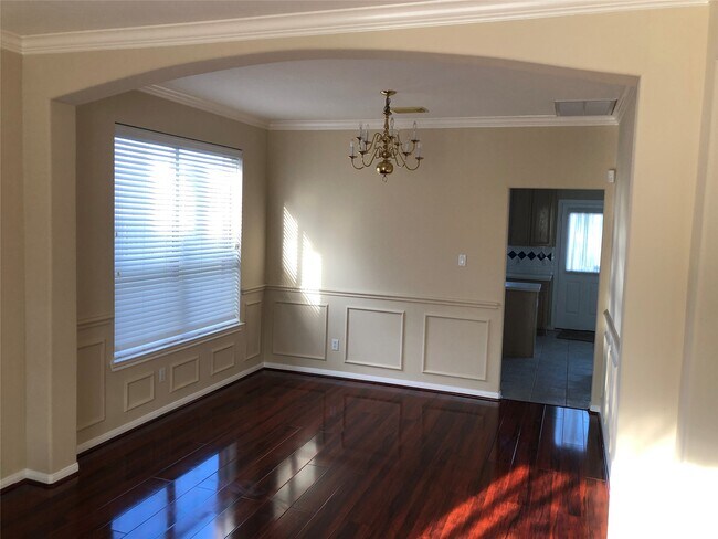 Foto del edificio - 1602 Candleston Ln