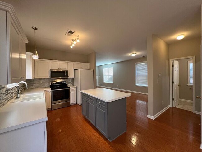 Foto del edificio - 1221 Misty Isle Dr