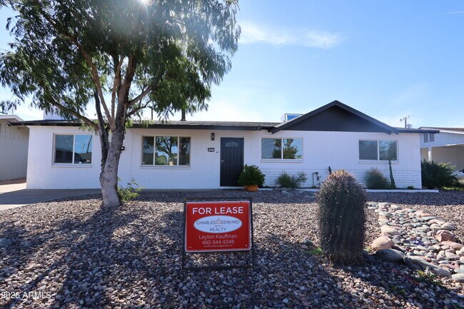 Foto del edificio - 1011 W Elna Rae St