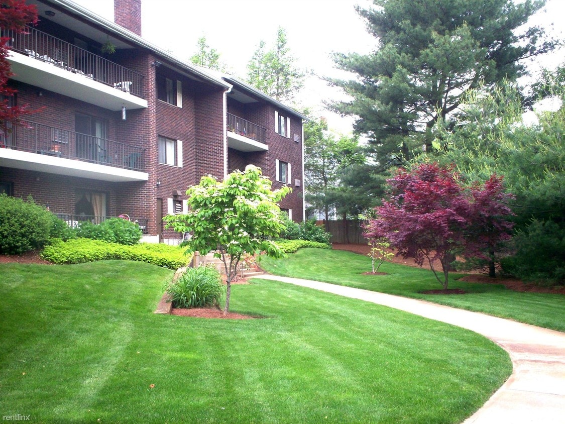 Primary Photo - 2300 Commonwealth Avenue