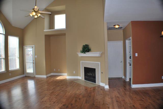 Foto del edificio - 5816 White Pine Dr