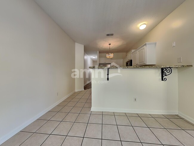 Building Photo - 3864 Lake Village Cv