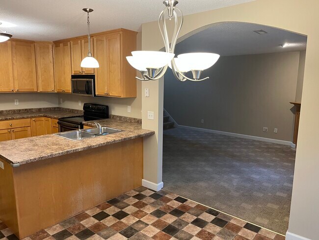 Dining room - 1736 Bennett St
