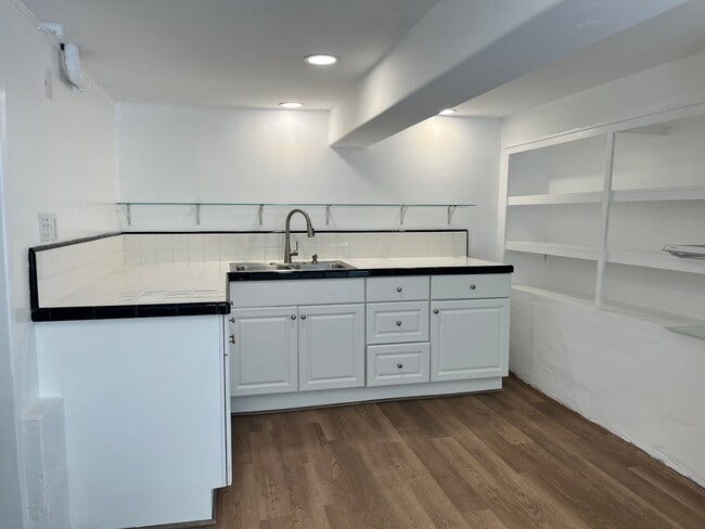 Foto del edificio - 1422 Summit Ave