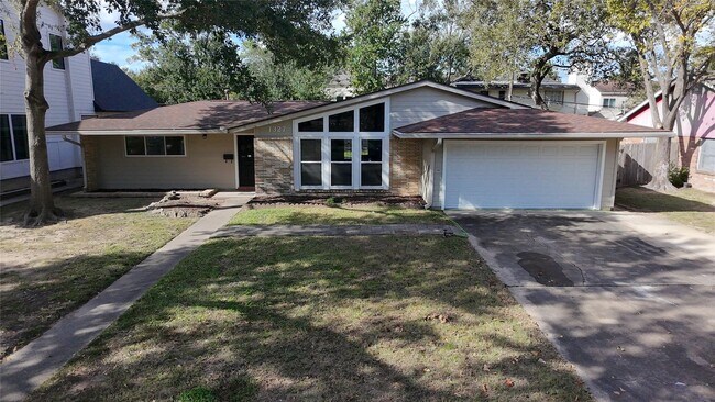 Foto del edificio - 1327 Moorhead Dr