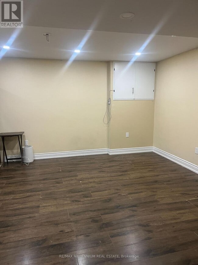 Building Photo - 18 Junewood Crescent