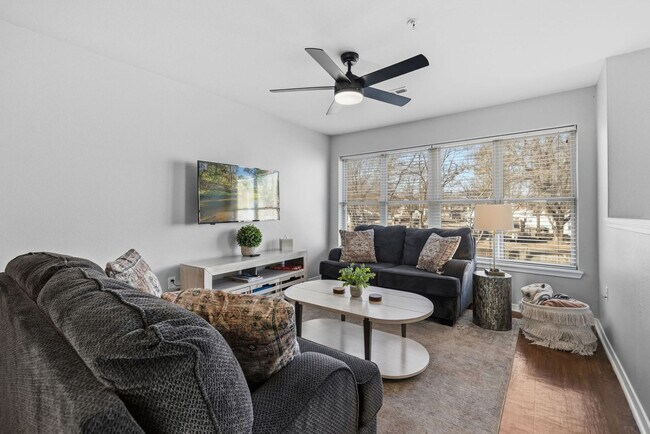 Building Photo - 1852 N Scull Creek Dr