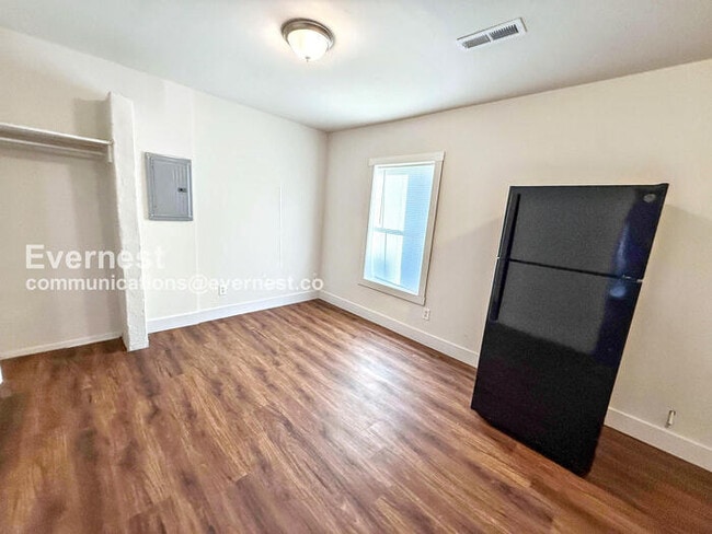 Foto del edificio - 201 9th Ave W