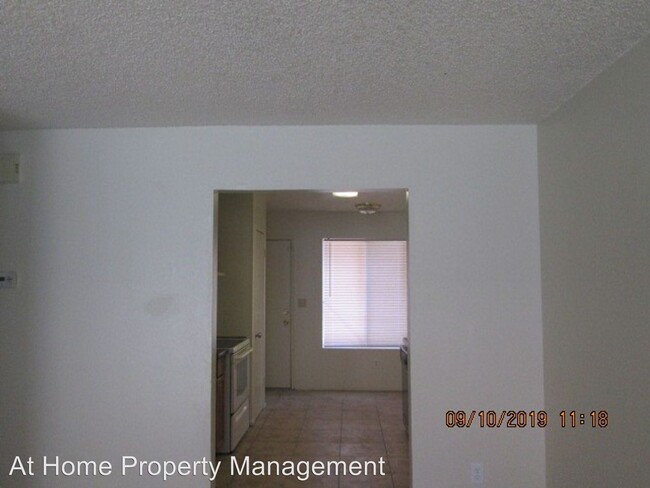 Foto del edificio - 4422 White Ln