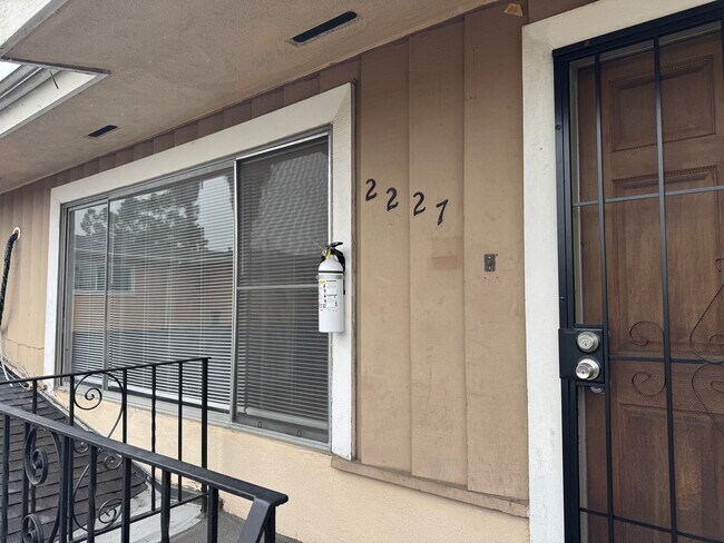 Building Photo - 2227 W Beverly Blvd