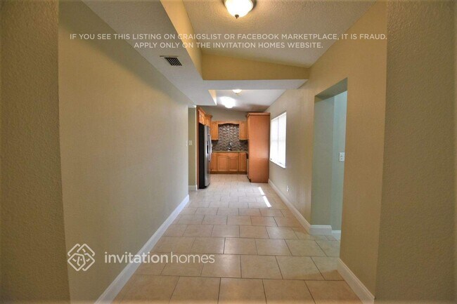 Foto del edificio - 8008 Pine Hill Dr