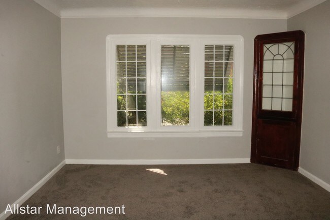 Building Photo - 4 br, 1.5 bath House - 16301 Walden Avenue