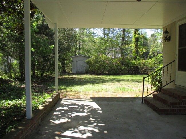 Foto del edificio - 3102 Northwoods Dr