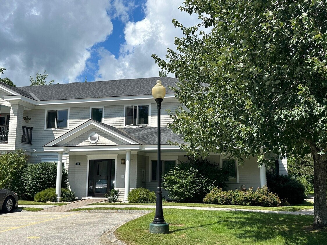 Primary Photo - 49 Springbrook Dr
