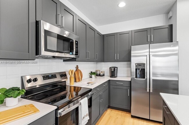 Building Photo - 13138 SW Vallettia Wy