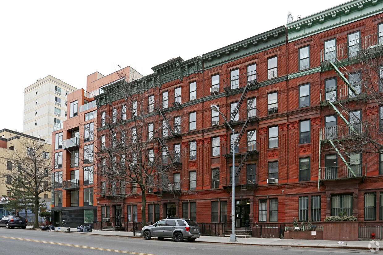 Foto del edificio - 310 W 116th St