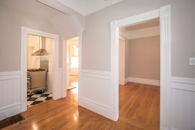 Foto del edificio - Eureka Valley Victorian Flat - Spacious and Pristine 1 Bed, 1 Bath