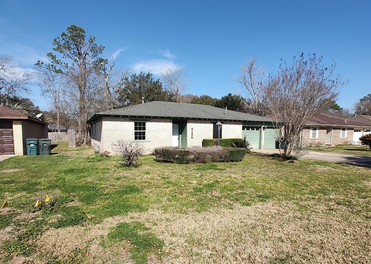 Primary Photo - 5585 Scenic Dr