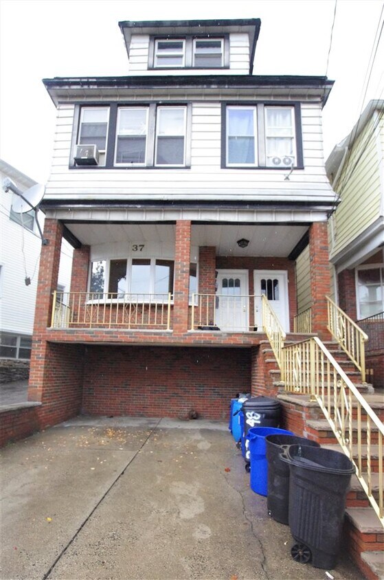 Primary Photo - 37 W 48th St