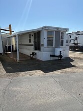 Building Photo - 12374 Mapleview St