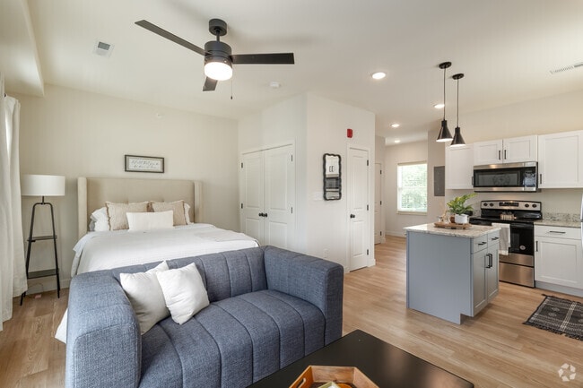 Interior Photo - 1729 Midtown