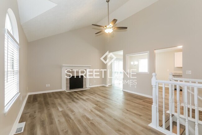 Foto del edificio - Now offering first month's rent FREE!