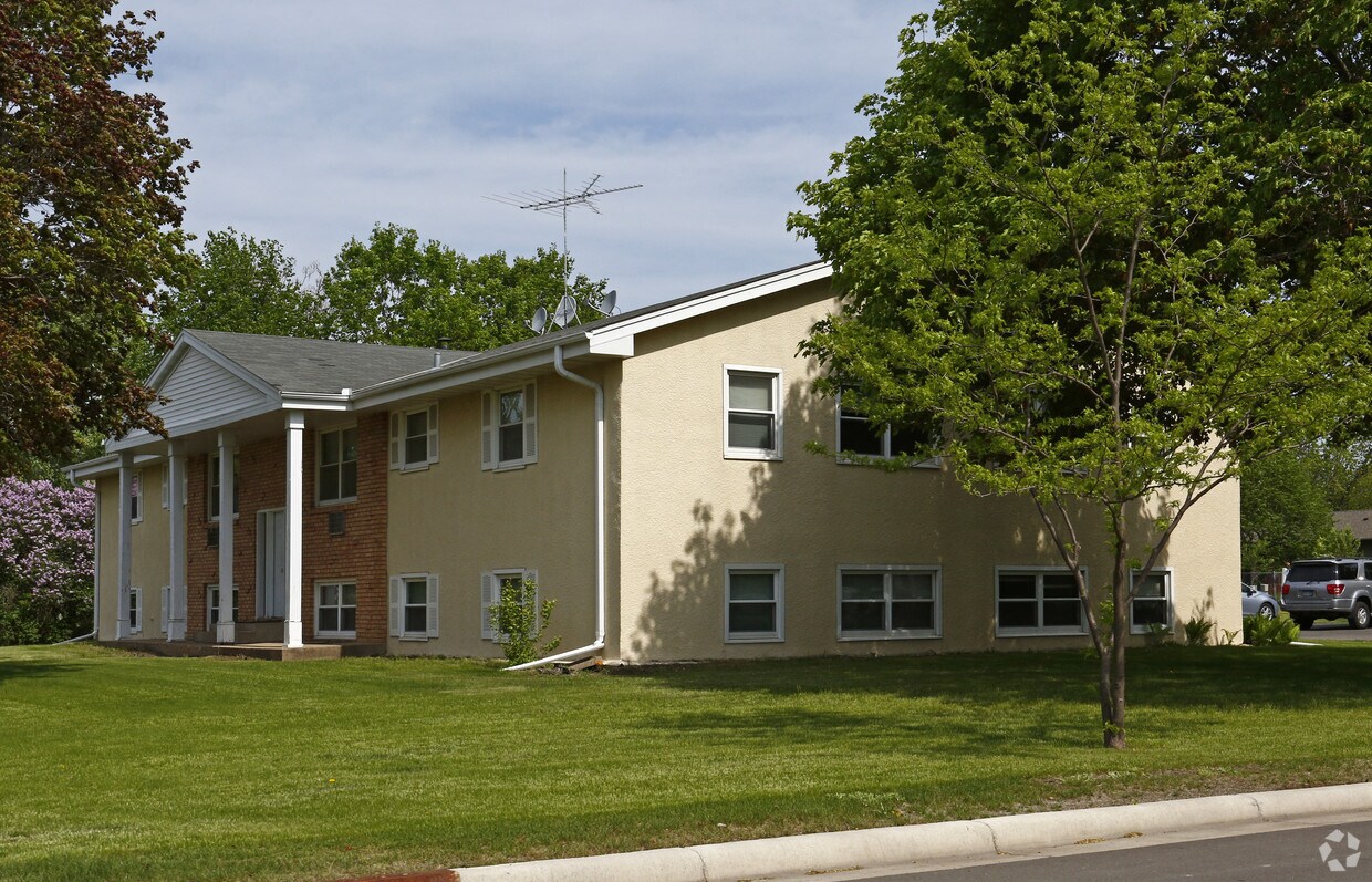 625 3rd St E, Monticello, MN 55362 Apartments Monticello, MN