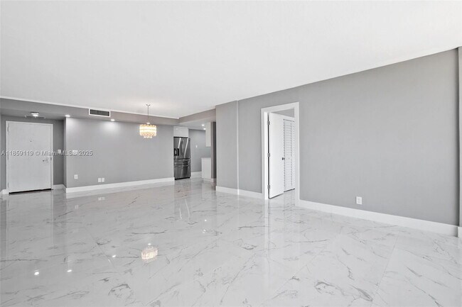 Foto del edificio - 780 NE 69th St