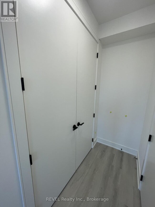 Building Photo - 50 Everett Cmn