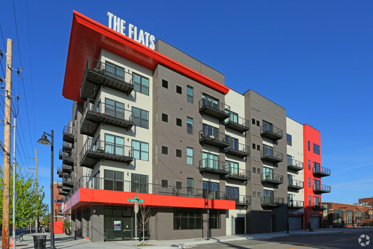 Primary Photo - The Flats on Archer