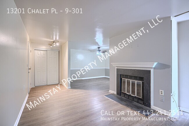 Foto del edificio - 13201 Chalet Pl