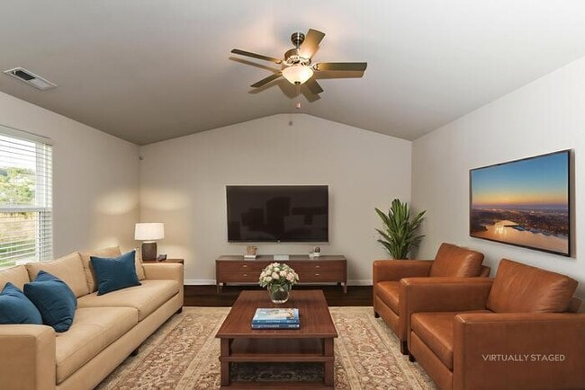 Foto del edificio - 320 Windbreak Ln