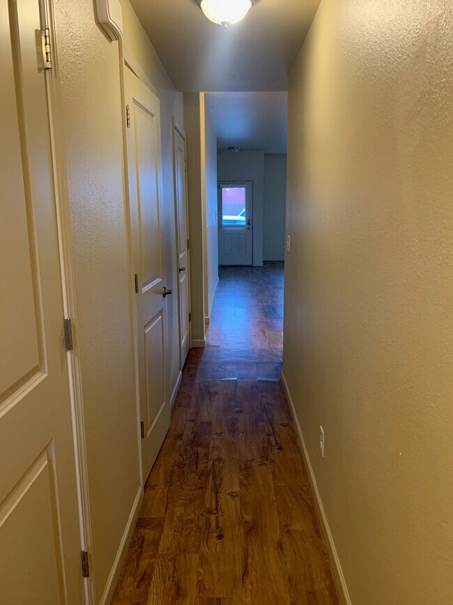 Foto del edificio - 3025 17th Ave W