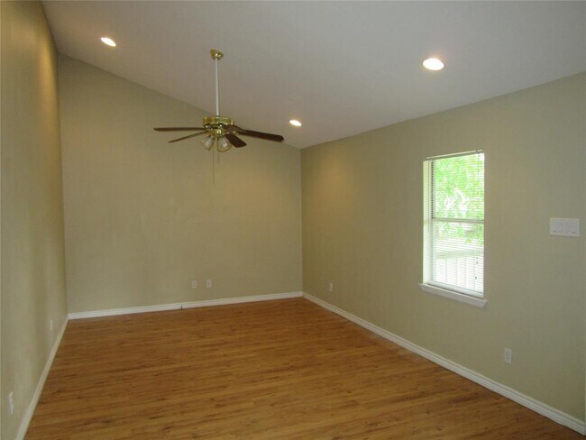Building Photo - 27297 Saddle Rock Ln