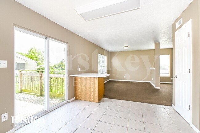 Building Photo - 10694 Hoosier Ct
